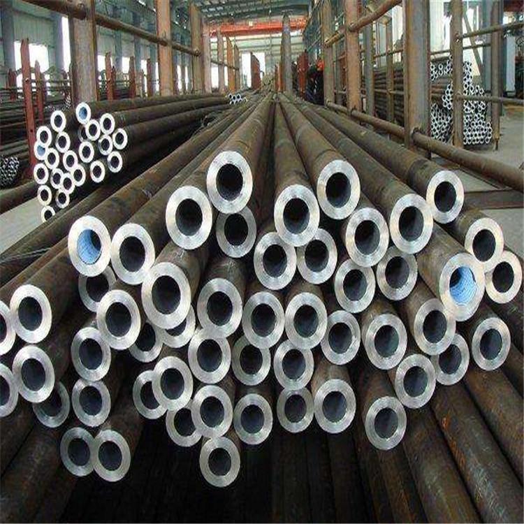 無縫鋼管廠家/質(zhì)量上乘價格優(yōu)惠